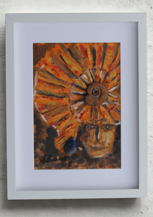 Queen with Ammonite Crown in orange - Bunter Fine Art